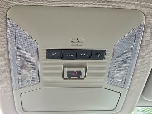 Used 2022 Toyota RAV4 LE FWD image 50