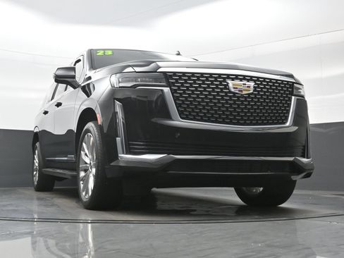 Used 2023 Cadillac Escalade ESV Premium Luxury AWD/4WD image 39