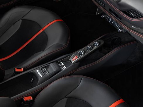 Used 2023 Ferrari F8 Tributo RWD image 45