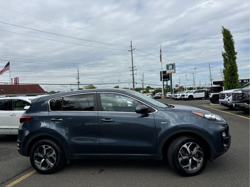Used 2022 Kia Sportage LX AWD/4WD image 3