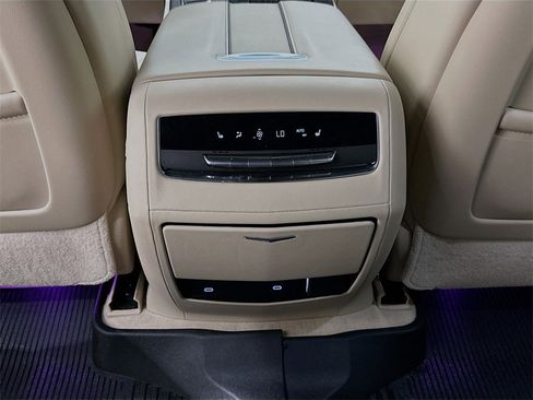 Used 2021 Cadillac Escalade ESV Premium Luxury image 26