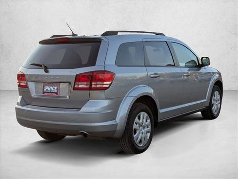 Used 2017 Dodge Journey SE image 5