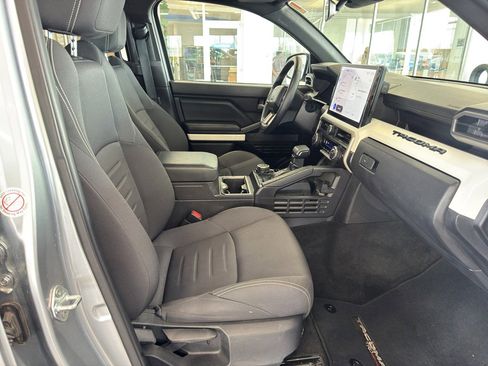 Used 2024 Toyota Tacoma TRD Off-Road image 16