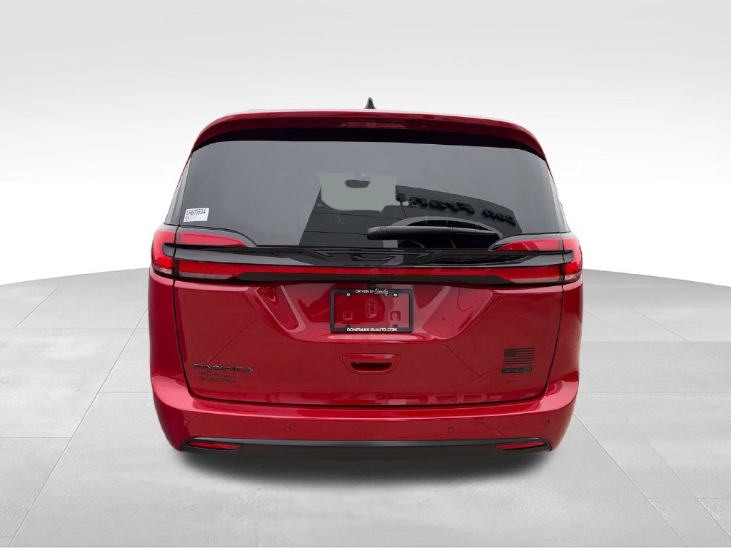 New 2027 Chrysler Pacifica Select FWD image 3