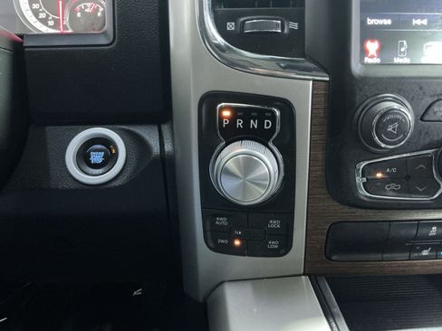 Used 2017 RAM 1500 Laramie w/ Convenience Group AWD/4WD image 23