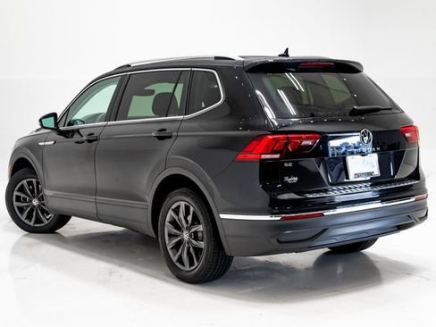 Used 2023 Volkswagen Tiguan SE FWD image 33