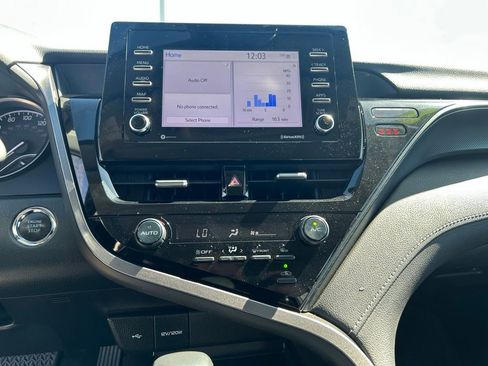 Used 2021 Toyota Camry SE w/ Cold Weather Package AWD/4WD image 16