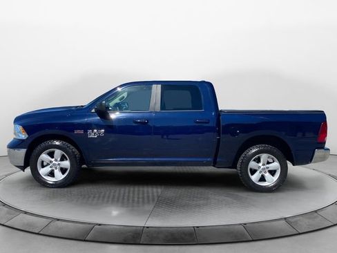 Used 2019 RAM 1500 Classic SLT AWD/4WD image 2