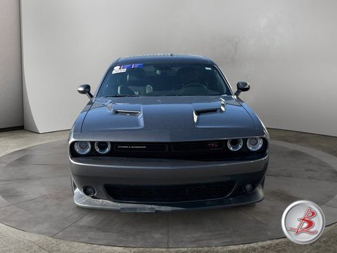 Used 2018 Dodge Challenger R/T Scat Pack w/ Leather Interior Group RWD image 2