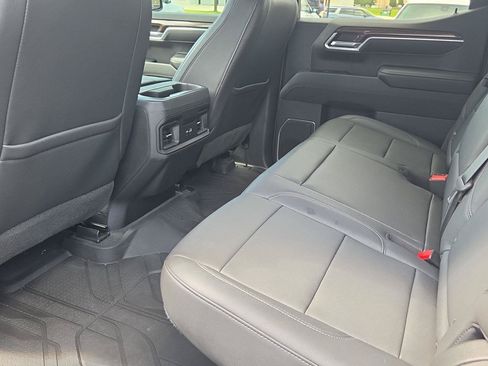 Used 2022 Chevrolet Silverado 1500 RST w/ Redline Edition AWD/4WD image 28