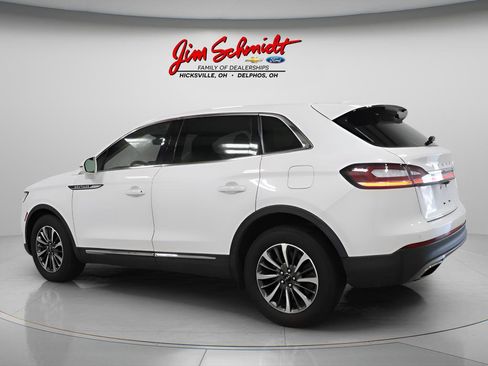 Used 2023 Lincoln Nautilus Reserve image 4