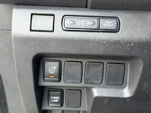 Certified 2025 Nissan Frontier SV RWD image 17