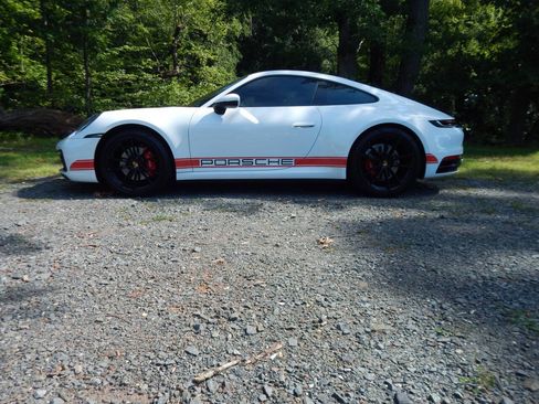 Used 2020 Porsche 911 Carrera image 2