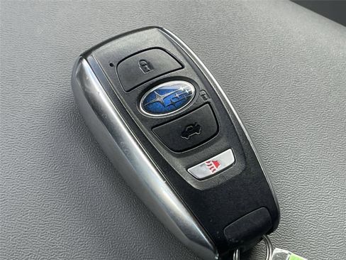 Certified 2025 Subaru Outback Onyx Edition AWD/4WD image 31