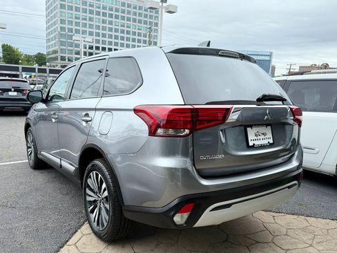 Used 2020 Mitsubishi Outlander ES AWD/4WD image 5