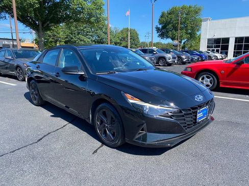 Certified 2023 Hyundai Elantra SEL FWD image 1