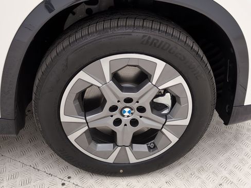 Used 2025 BMW X1 xDrive28i w/ Premium Package AWD/4WD image 11