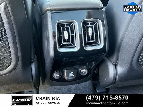 Certified 2023 Kia Sorento SX image 29