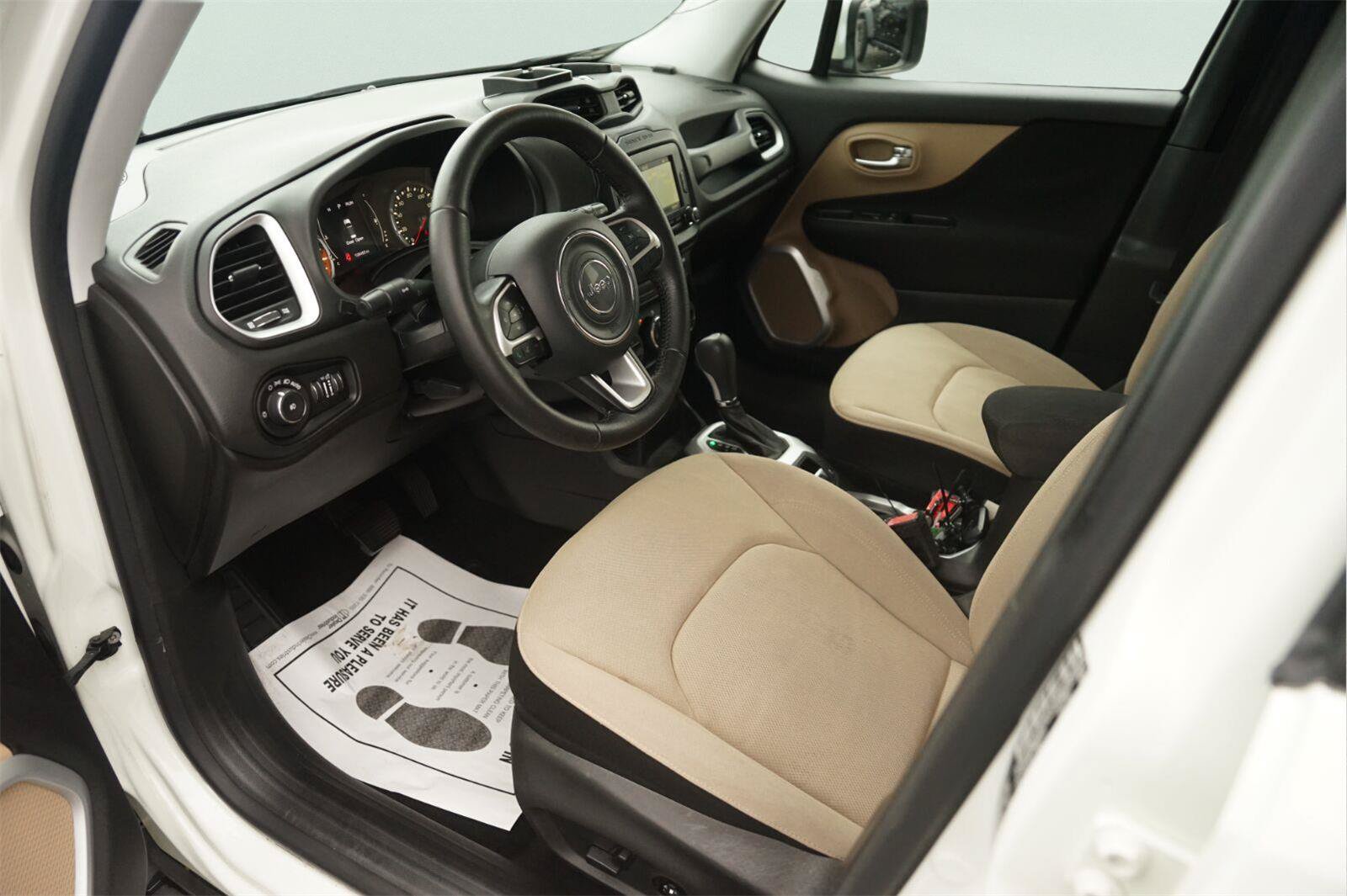 Used 2015 Jeep Renegade Latitude w/ Popular Equipment Group FWD image 8