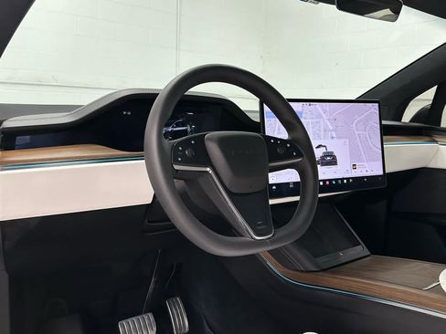 Used 2026 Tesla Model X AWD/4WD image 10