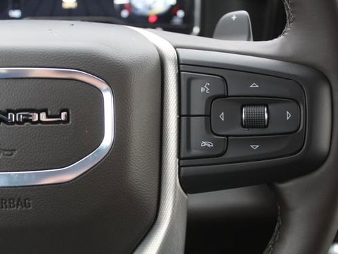 Used 2024 GMC Sierra 1500 Denali w/ Technology Package AWD/4WD image 24