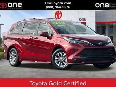 Used 2025 Toyota Sienna XLE w/ XLE Plus Package