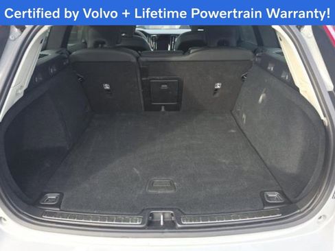 Certified 2025 Volvo V60 B5 Cross Country Plus image 8