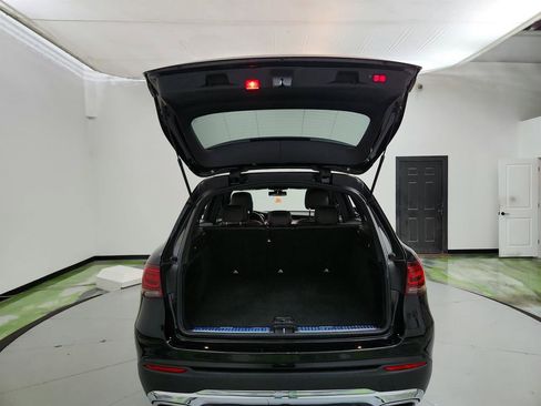 Used 2020 Mercedes-Benz GLC 300 4MATIC w/ Parking Assistance Package image 31