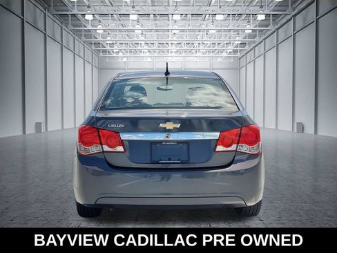 Used 2013 Chevrolet Cruze LS FWD image 3