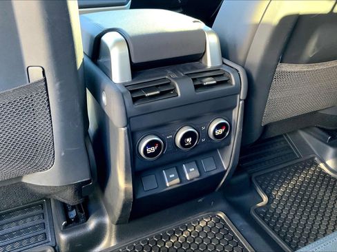 Used 2023 Land Rover Defender 130 SE image 35