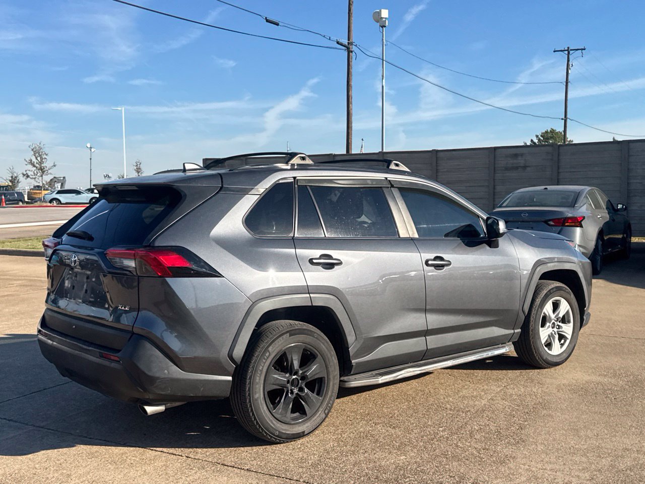 Used 2019 Toyota RAV4 XLE FWD image 26