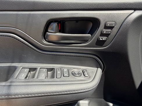 Used 2025 Honda Odyssey Sport-L image 13