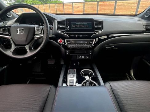Used 2025 Honda Ridgeline Black Edition image 15