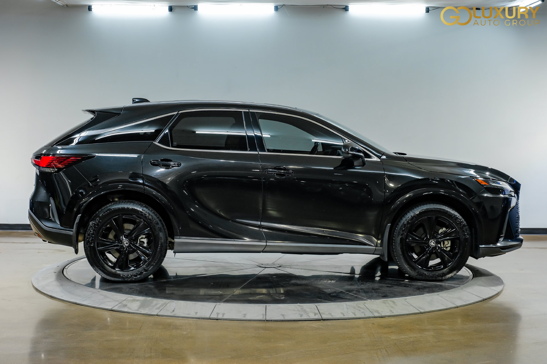 Used 2024 Lexus RX 350 Premium w/ Cold Area Package FWD image 9