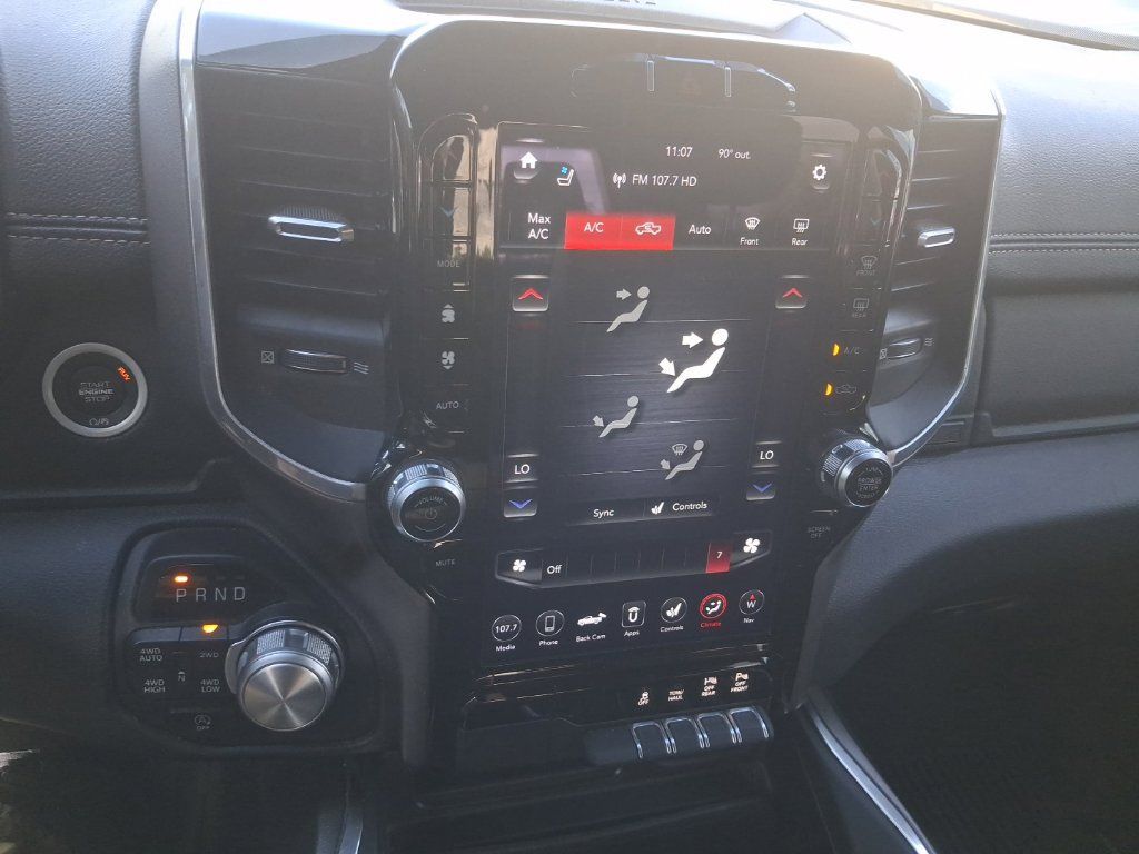 Used 2020 RAM 1500 Laramie AWD/4WD image 29