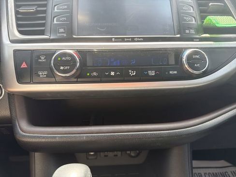 Used 2019 Toyota Highlander Limited image 33