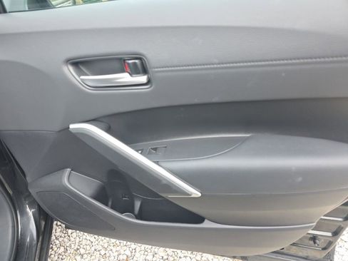 Certified 2023 Toyota Corolla Cross XLE image 19