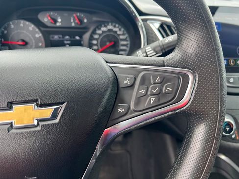 Used 2021 Chevrolet Malibu LT image 38