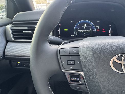 Certified 2025 Toyota Camry SE AWD/4WD image 22