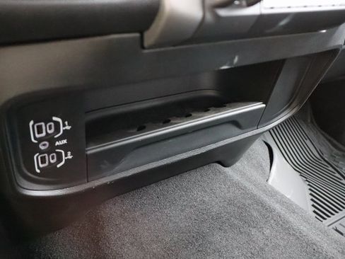 Used 2025 RAM 3500 Big Horn image 26