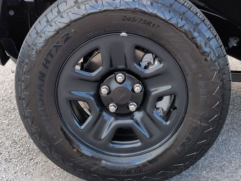 Used 2025 Jeep Wrangler Sport AWD/4WD image 11