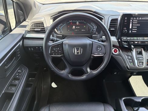 Used 2024 Honda Odyssey Sport image 16
