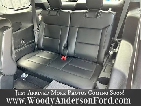 Used 2023 Ford Explorer XLT w/ Equipment Group 202A AWD/4WD image 18