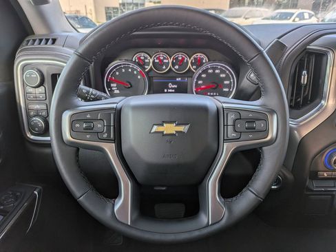 Used 2022 Chevrolet Silverado 1500 LT w/ Z71 Off-Road Package AWD/4WD image 15