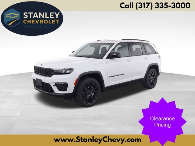 Used 2025 Jeep Grand Cherokee Altitude AWD/4WD 360° Tour