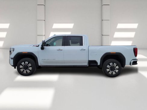New 2026 GMC Sierra 2500 Denali w/ Denali Reserve Package AWD/4WD image 4