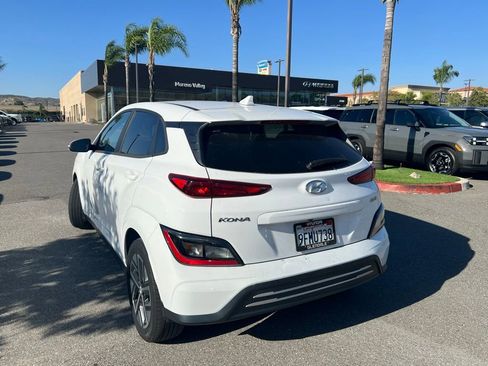 Used 2023 Hyundai Kona SE w/ Cargo Package image 6