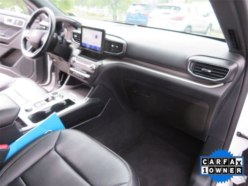 Used 2020 Ford Explorer XLT w/ Equipment Group 202A image 20