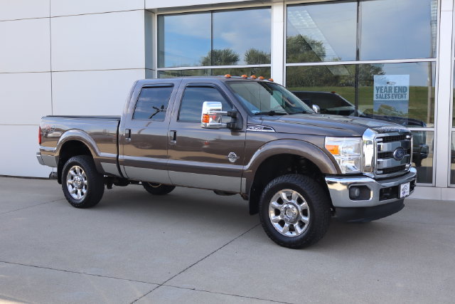 Used 2015 Ford F350 Lariat w/ Lariat Interior Package AWD/4WD image 2