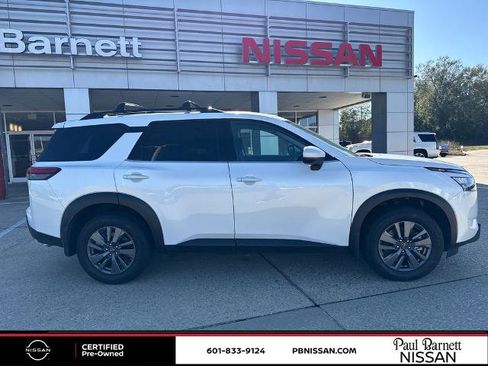 Certified 2025 Nissan Pathfinder SV w/ SV Premium Package image 8